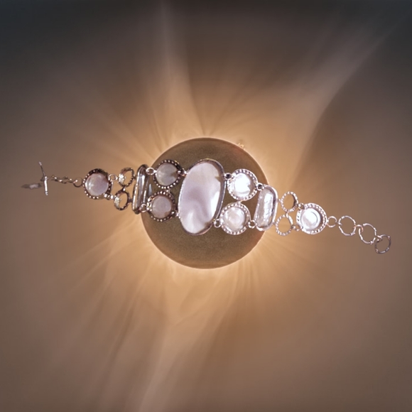 Sterling Silver bracelet with Mother of Pearl and Topaz - Picture 3 of 6